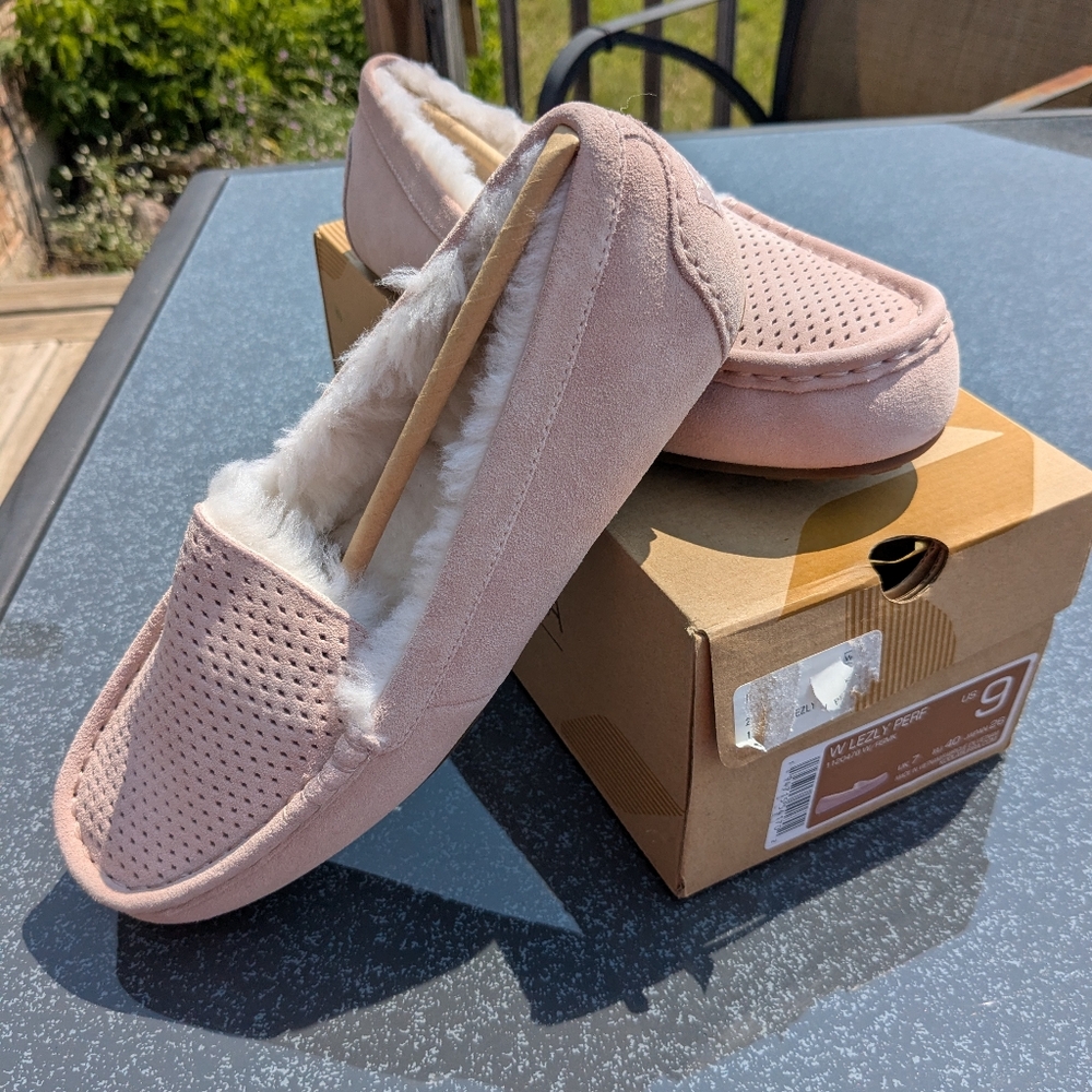 Koolaburra Pink Moccasins with White Fur Lining